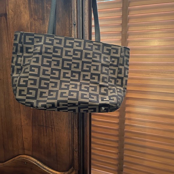 🍁SOLD🍁Authentic Vintage Givenchy Tote - Picture 3 of 13